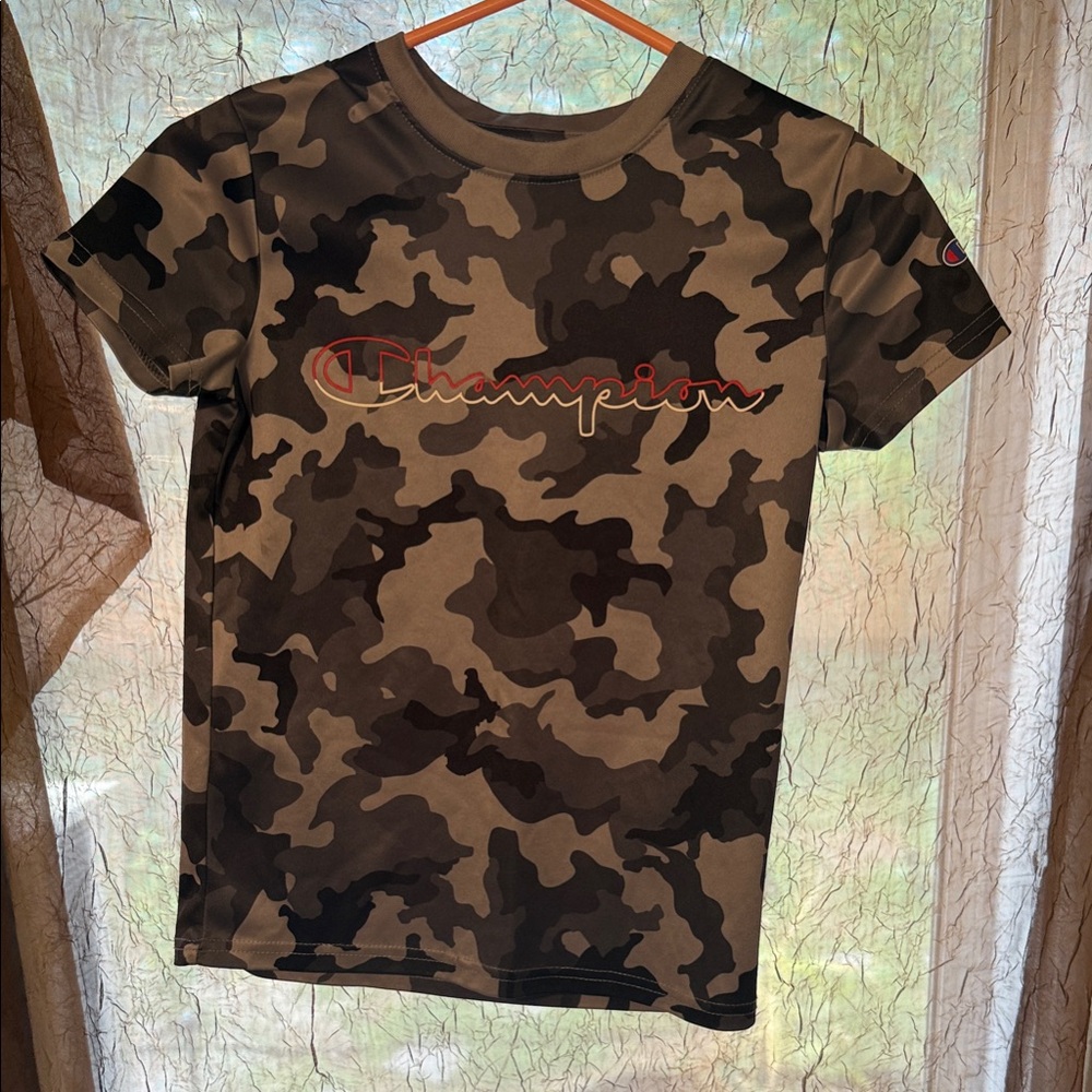 Boys Champion Brown Camouflage Tee Size 7/8